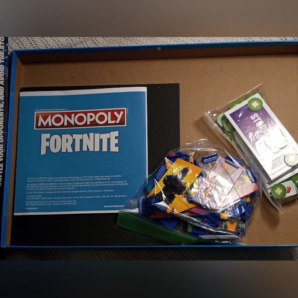 Fortnite Monopoly Board game - Picture 6 of 6